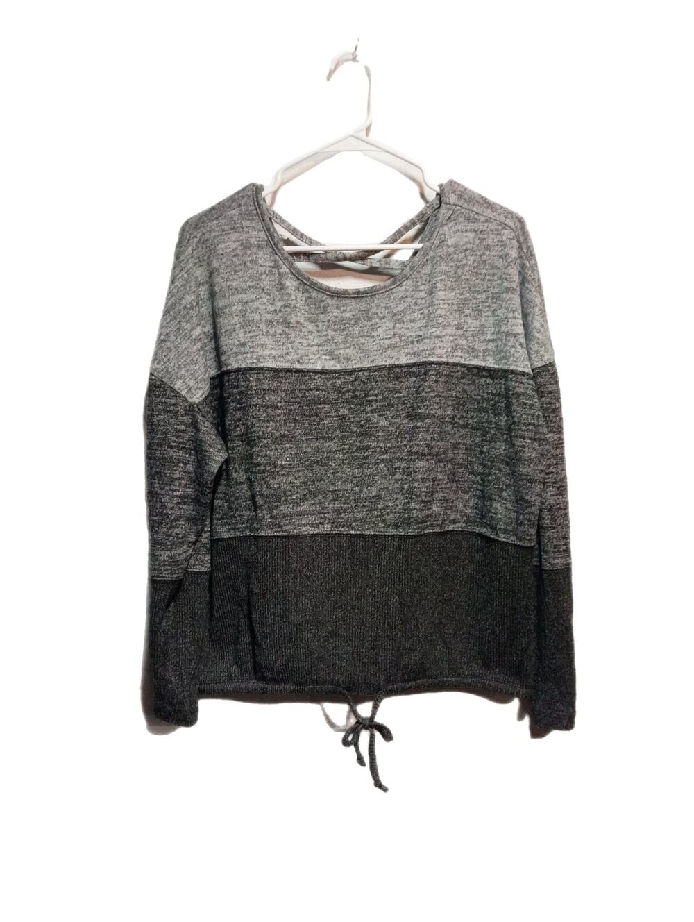 Absolutely Famous Women's Sweater Size XL